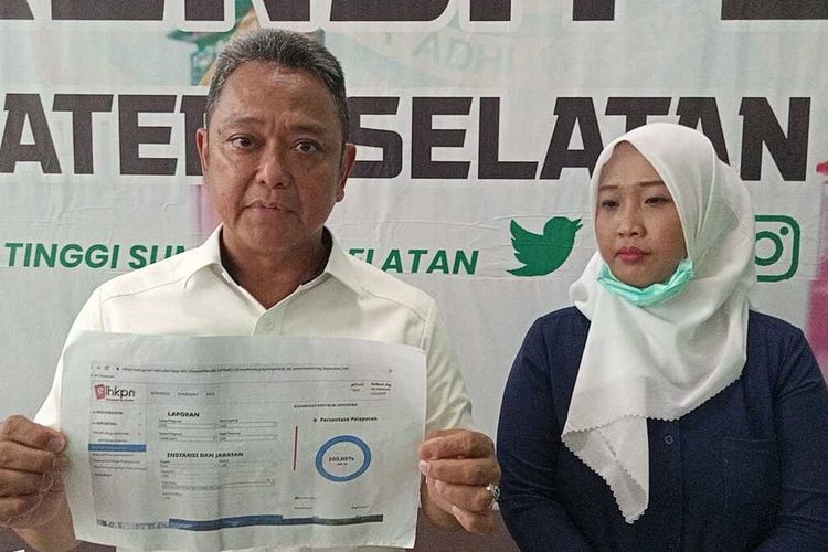 Asisten Bidang Intelijen (Asintel) Kejaksaan Tinggi (Kejati) Sumatera Selatan N Rahmad R memberikan klarifikasi terkait viralnya laporan LHKPN Sarjono Turin.