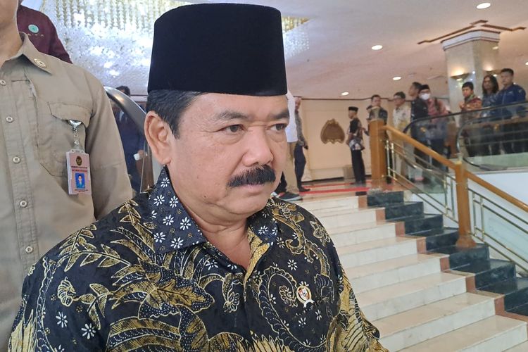 Menko Polhukam Hadi Tjahjanto saat ditemui di Hotel Grand Sahid Jaya, Jakarta Pusat, Selasa (7/5/2024). 