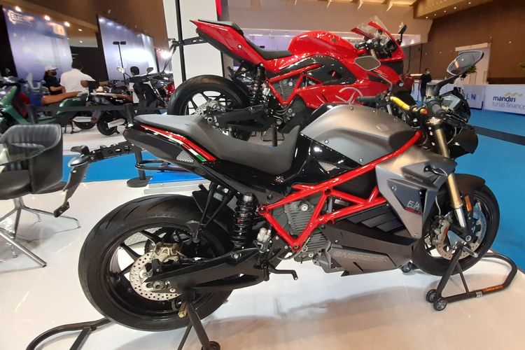 Motor listrik sport Energica di PEVS 2022