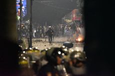 Keterangan Warga dan Polisi soal Arah Lontaran Gas Air Mata Kerusuhan Dago Bandung