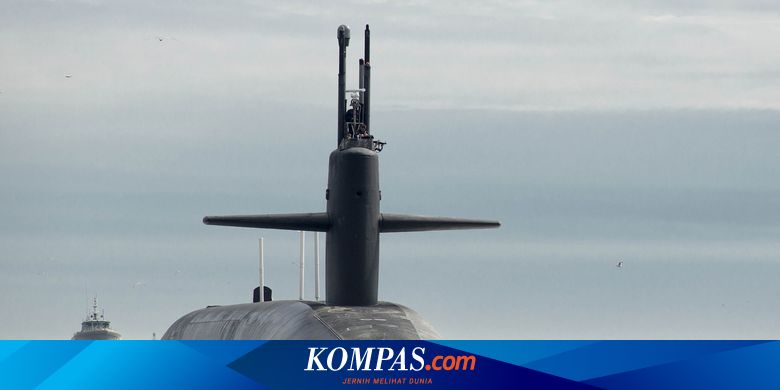 Kapal Selam Rusia Tembakkan Rudal di Laut Jepang