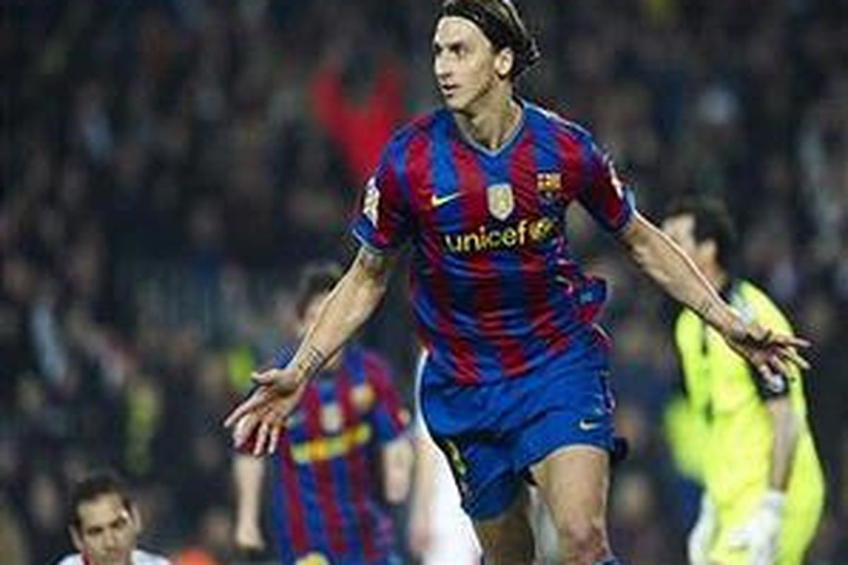 Penyerang Barcelona, Zlatan Ibrahimovic.
