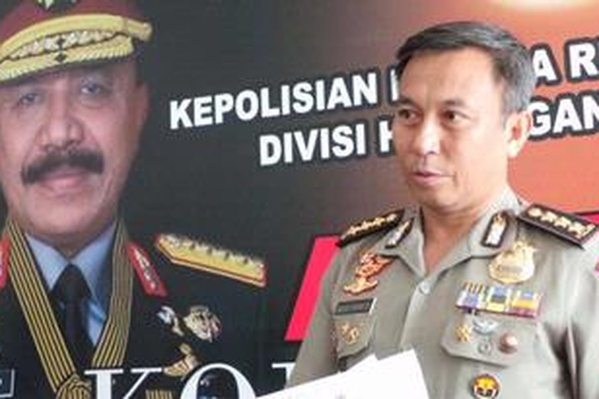 Kepala Bagian Penerangan Umum Polri Komisaris Besar Agus Rianto di Mabes Polri, Jakarta Selatan, Jumat (26/4/2013).