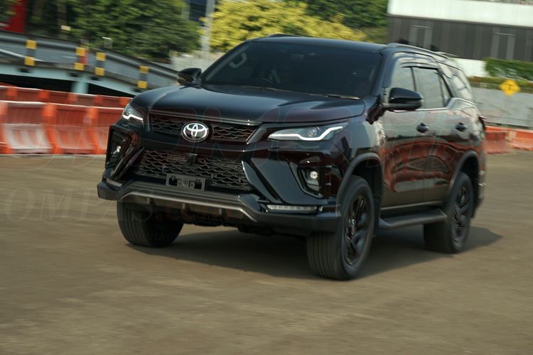 Toyota Fortuner Facelift VRZ TSS with GR Parts Aeropackage