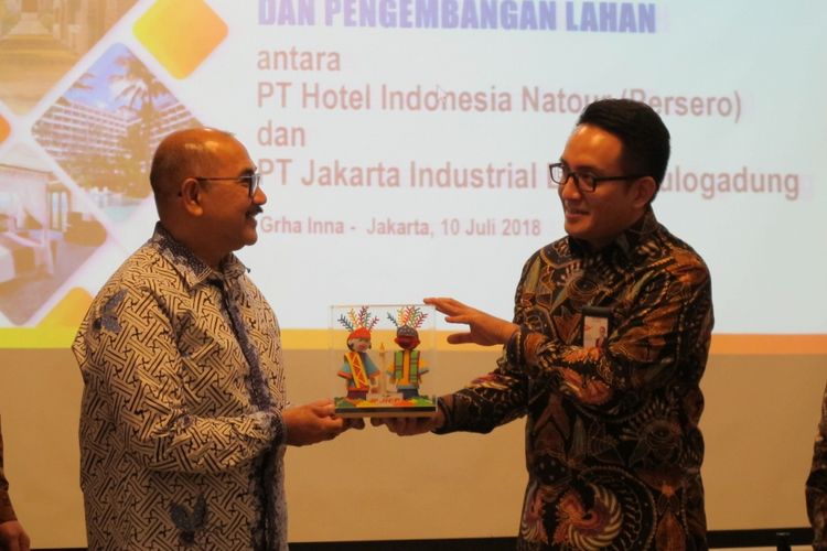 PT JIEP dan PT Hotel Indonesia Natour (Persero)/HIN melaksanakan penandatangan nota kesepahaman tentang ?Kerja sama Pendayagunaan dan Pengembangan Lahan di Kawasan Industri Pulogadung?.