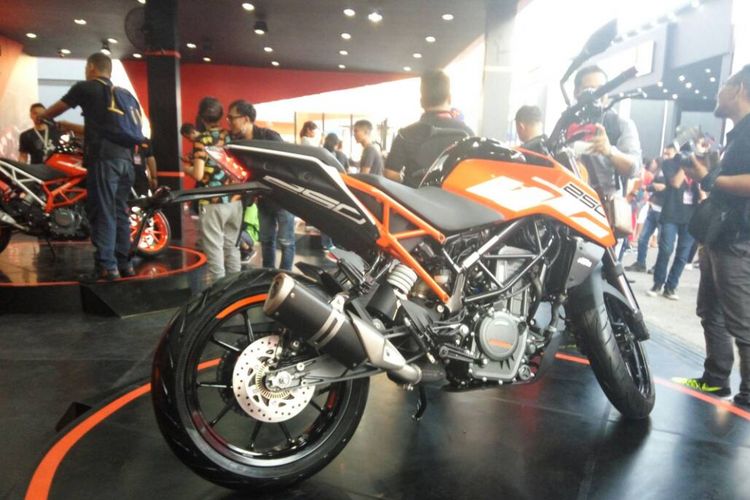 KTM Duke 250 diperkenalkan di Jakarta Fair 2017