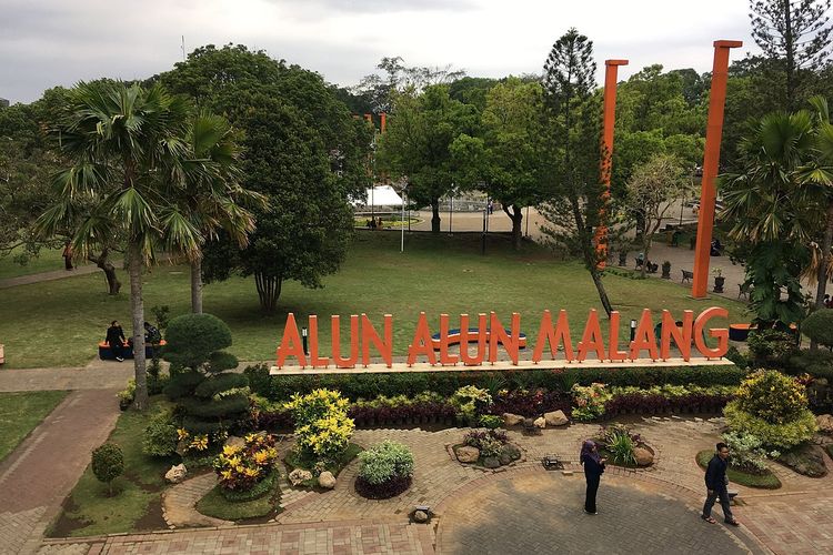 Alun-alun Malang.