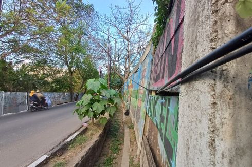 Selain Menjuntai, Kabel PJU di Papanggo Juga Disangkutkan ke Tembok Bolong