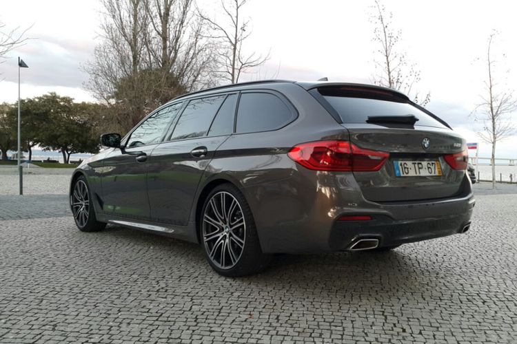 BMW 5 Series Touring siap meramaikan pasar Indonesia tahun 2018