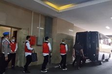 Momen Bripka RR, Kuat Ma'ruf, Kompol Baiquni, Kompol Chuck, dan AKP Irfan Berangkat ke PN Jaksel