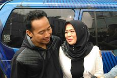 Denny Cagur Bersyukur Pernikahannya Telah Menginjak 13 Tahun