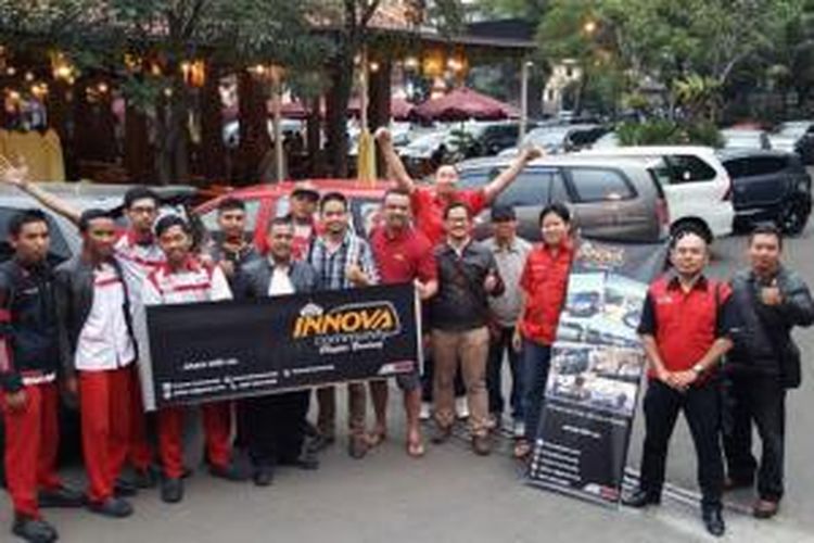 Innova Community gelar acara buka bersama yang dihadiri perwakilan Auto2000 Bandung, Senin (6/7/2015). 