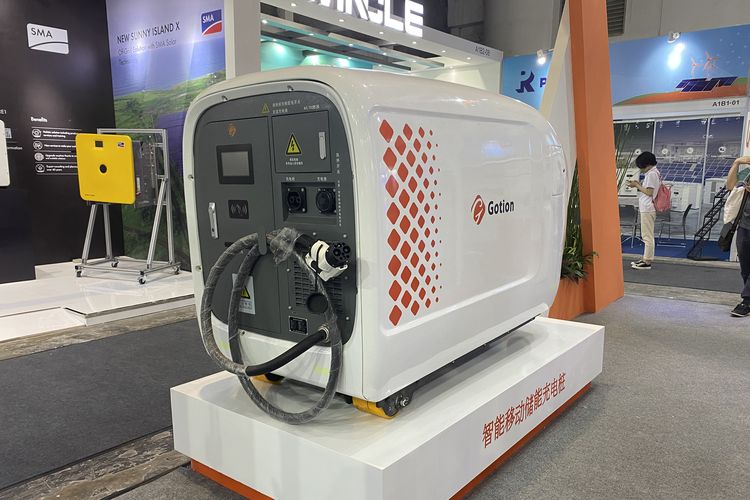 Produk SPKLU Portabel lansiran Gotion, Manufaktur baterai kendaraan listrik asal China