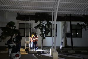 Tiang Listrik di Kantor Dinas PUPR Indramayu Terbakar, Kadis Pastikan Gedung Aman