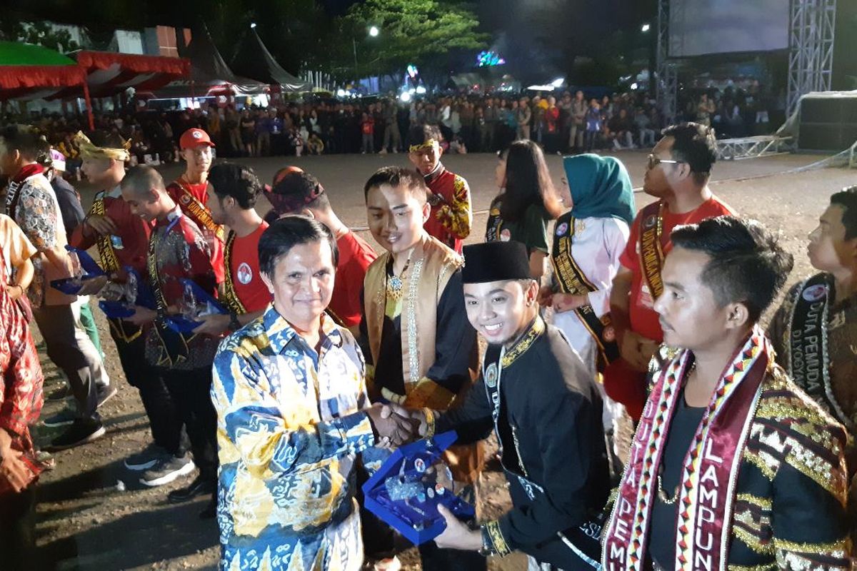 Penutupan Jambore Pemuda Indonesia (JPI) 2019  di Stadion Maesa Tondano, Selasa (5/11/2019) malam. JPI 2019 berlangsung di Kabupaten Minahasa, Sulawesi Utara, pada 1-6 November.