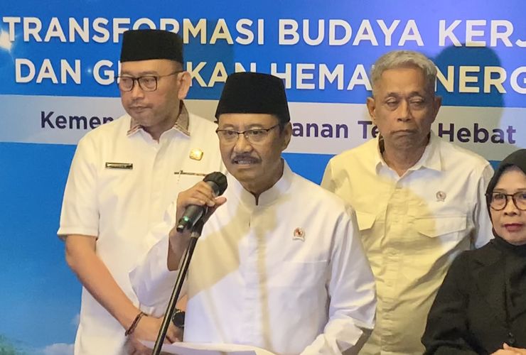 Mensos Tegaskan Bansos Tak Dipotong, Tetap Disalurkan Penuh ke Penerima 