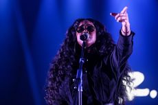 Lirik dan Chord Lagu Lights On - H.E.R