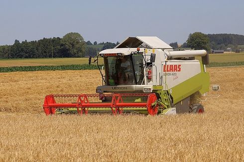 Kenali Prinsip Kerja dan Cara Mengoperasikan Mesin Combine Harvester