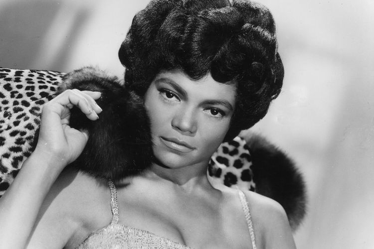 Foto penyanyi dan aktris Eartha Kitt pada 9 September 1960.