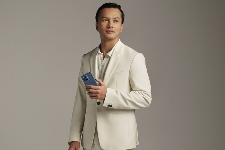 Oppo Indonesia secara resmi juga memperkenalkan Nicholas Saputra sebagai Brand Ambassador Oppo Find X3 Pro 5G di Tanah Air. 