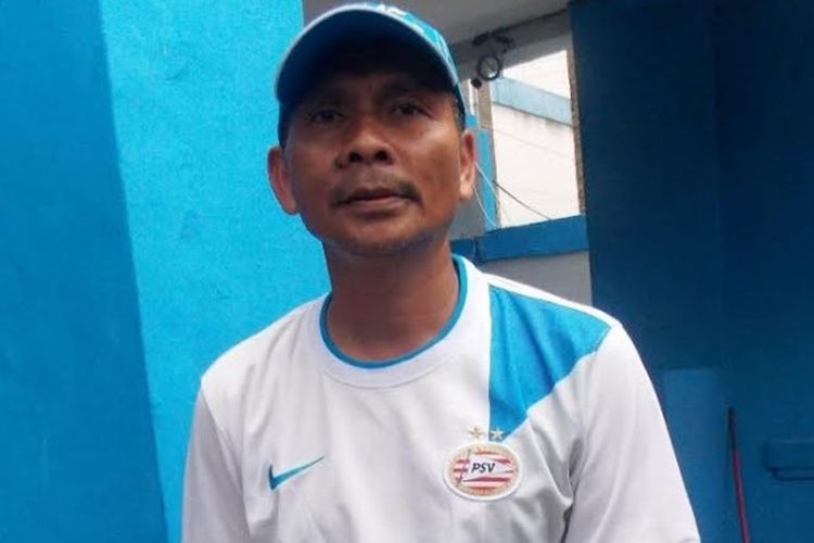 Bek Persib era 1980-an, Dede Iskandar, bicara keras soal kontribusi duo pemain mahal Maung Bandung, Michael Essien dan Carlton Cole sejauh Liga 1 musim 2017 berjalan.
