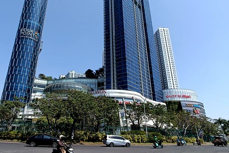 Viral Mal-mal Besar di Surabaya Dipagari, Siapa Pemiliknya?