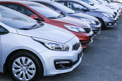 Harga Mobil Murah Bekas Akhir Bulan Ini, Ayla Cuma Rp 60 Jutaan