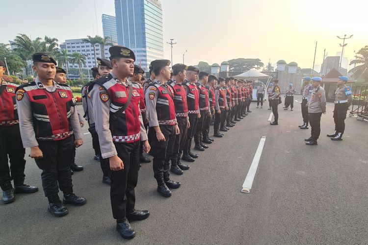10.121 Personel Gabungan Amankan Final FIFA ASEAN Cup Indonesia Vs Thailand di GBK