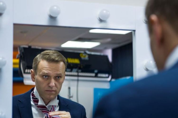 Germany on Monday pressed Moscow to take further actions to investigate the apparent poisoning of Alexei Navalny.