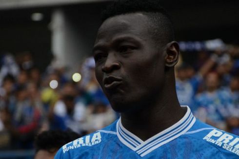 Cedera Bahu, Penyerang Andalan Persib Terancam Absen Lama