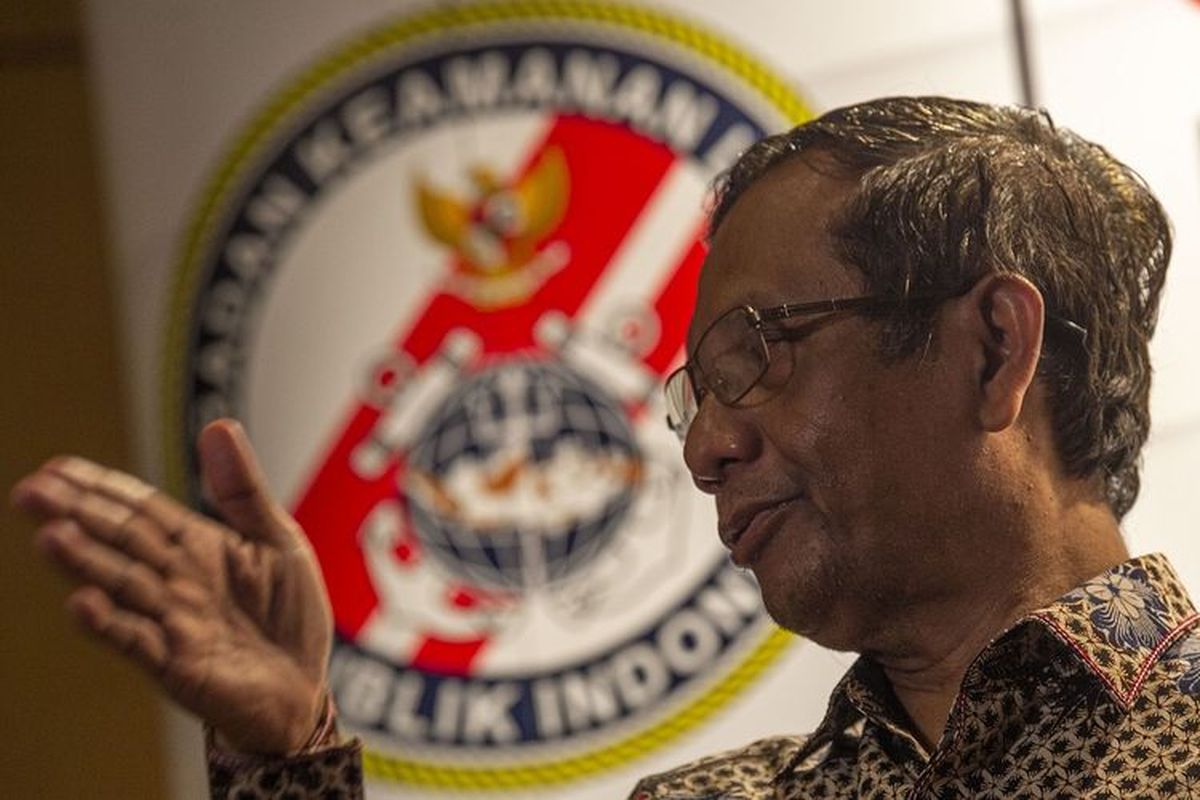 Menko Polhukam Mahfud MD menjadi pembicara kunci saat seminar nasional untuk memperingati HUT Ke-6 Badan Keamanan Laut (Bakamla) di Jakarta, Selasa (15/12/2020). Seminar tersebut membahas tema Pengelolaan Perbatasan Laut Republik Indonesia. 