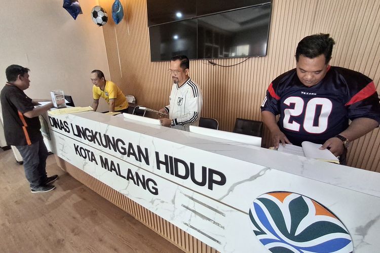 Keseruan ASN Malang Kenakan Jersey Piala Dunia Setiap Jumat