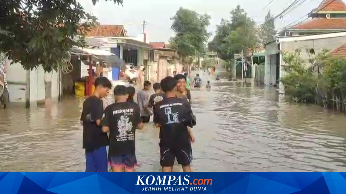 Sungai Cisanggarung Meluap, 4 Desa di Losari Brebes Terendam Banjir, 950 Keluarga Terdampak ~TR

Klik untuk baca: