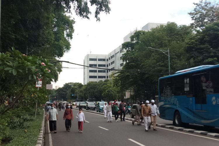Para peserta aksi bela Islam PA 212 mulai meninggalkan lokasi demo di Kantor Kementerian Agama RI, Jumat (4/3/2022).