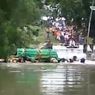 Viral, Video Keranda Jenazah Terjang Banjir di Grobogan, Ini Penjelasannya...