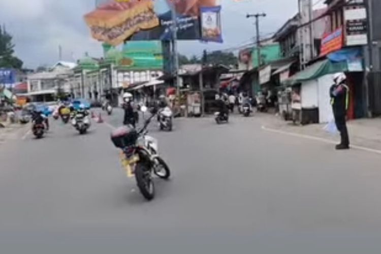 Hari H Lebaran Tanpa One Way di Puncak Bogor, Polisi Andalkan Pengaturan Manual