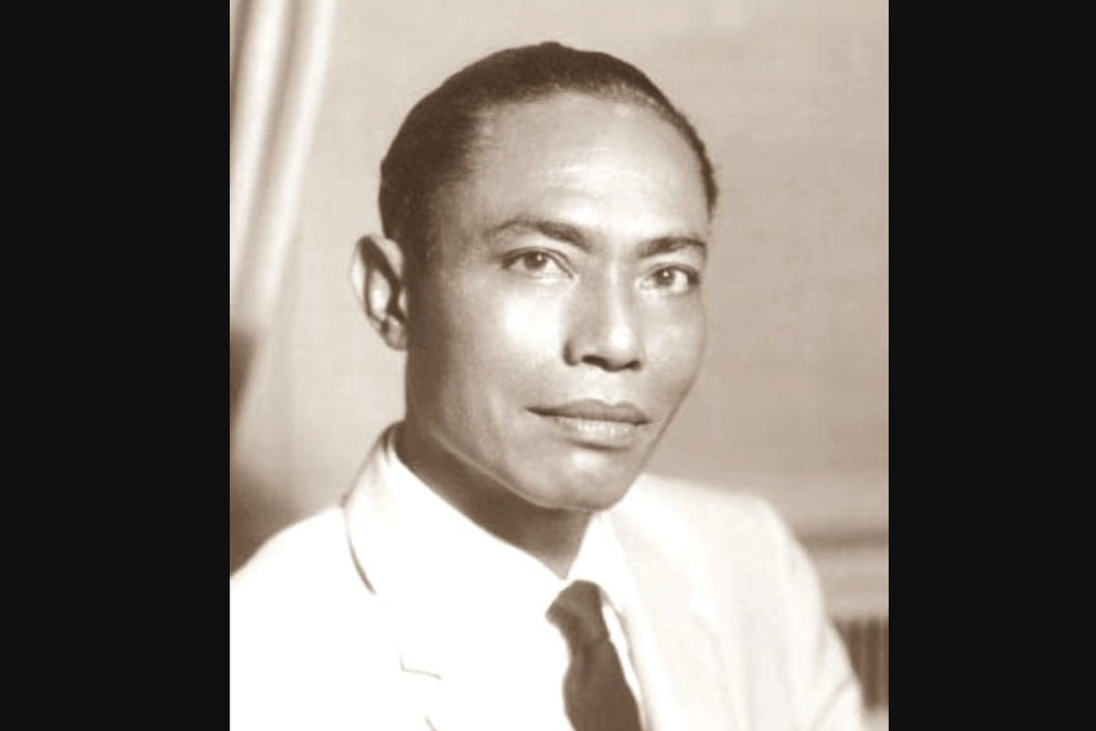 Ibnu Sutowo, direktur pertama Pertamina, kakek mertua Dian Sastrowardoyo