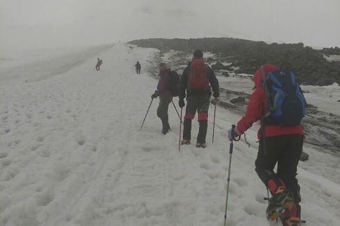 Tim Pendaki Impala UB Aklimatisasi di Kaki Elbrus, Rabu Siap 