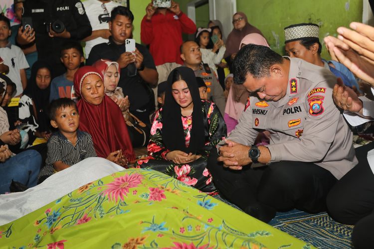 Datangi Rumah Remaja Ditembak Mati Kapolres Belawan, Kapolda Berduka, Janji Terbuka