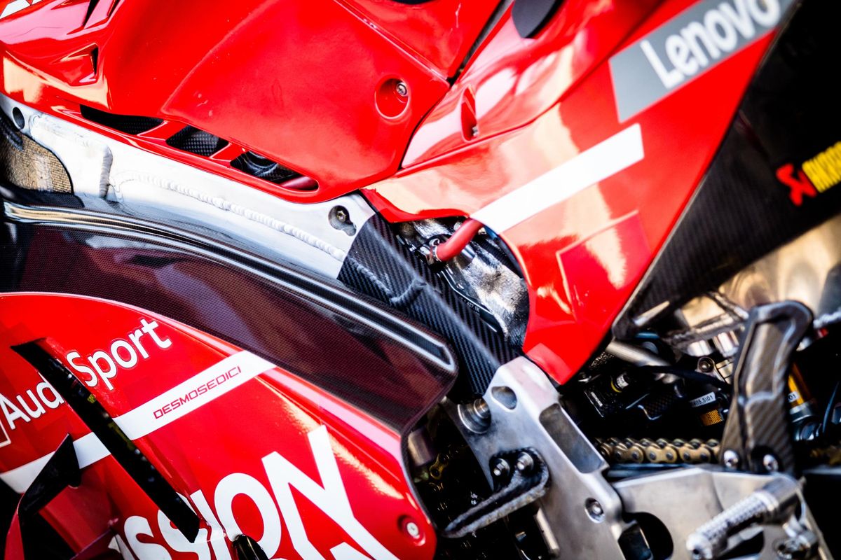 Ducati membawa komponen dan sasis baru pada sesi tes resmi di Catalunya.