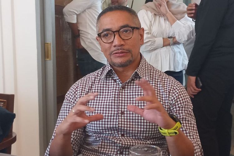 Dari puncak karir sebagai CEO Investree hingga terseret kasus hukum. Profil Adrian Gunadi yang kini menjadi sorotan setelah dugaan gagal bayar yang berujung pada status DPO