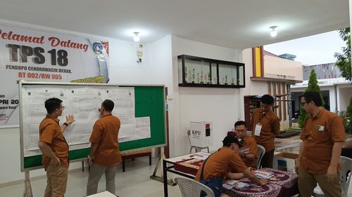 Paslon ASLI Unggul Telak di TPS Tempat Tinggal Kedua Cawalkot Batam