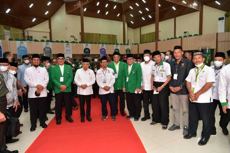 Wakil Presiden (Wapres) Republik Indonesia (RI), KH Ma'ruf Amin menghadiri silaturahmi akbar bersama pemerintah dan masyarakat Kota Makassar, di Auditorium Al Jibra Kampus 2 UMI, Sabtu (3/12/22).
