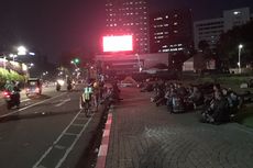 Usai Bentrok Demo UU Cipta Kerja, Jalan MH Thamrin Sudah Bisa Dilintasi Kendaraan