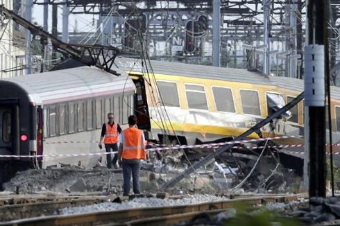 Kereta Anjlok di Luar Paris, 7 Orang Tewas dan Puluhan Terluka Serius