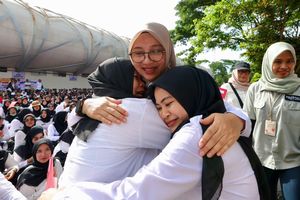 28 Tahun Menanti, Tangis Pecah Mbok Rehana dan Ribuan Honorer Banyuwangi Akhirnya Resmi Jadi ASN