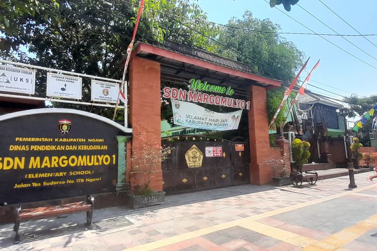 SEMPAT DITUTUP—Salah satu sekolah di Kota Ngawi, Jawa Timur sempat ditutup dampak unjuk rasa damai yang digelar di Gedung DPRD Kabupaten Ngawi, Jawa Timur, Senin (1/9/2025).  