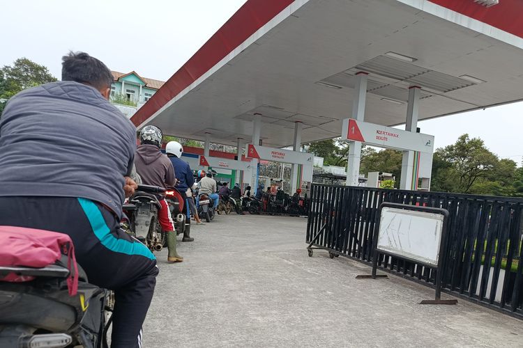 Antrean Pertalite di Bener Meriah Mengular Usai Pertamax Naik, Pertamina Buka Suara