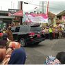 Bagi-bagi Kaus, Ratusan Warga Sambut Kedatangan Jokowi di Lereng Sindoro