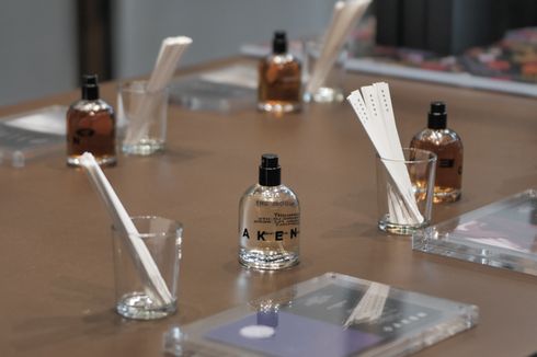 Kenangan Perjalanan dalam Wangi Parfum Oaken Lab